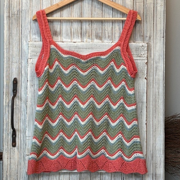 POL Chevron Knit Tank Top in Coral and Olive Size Small EUC - Picture 6 of 9
